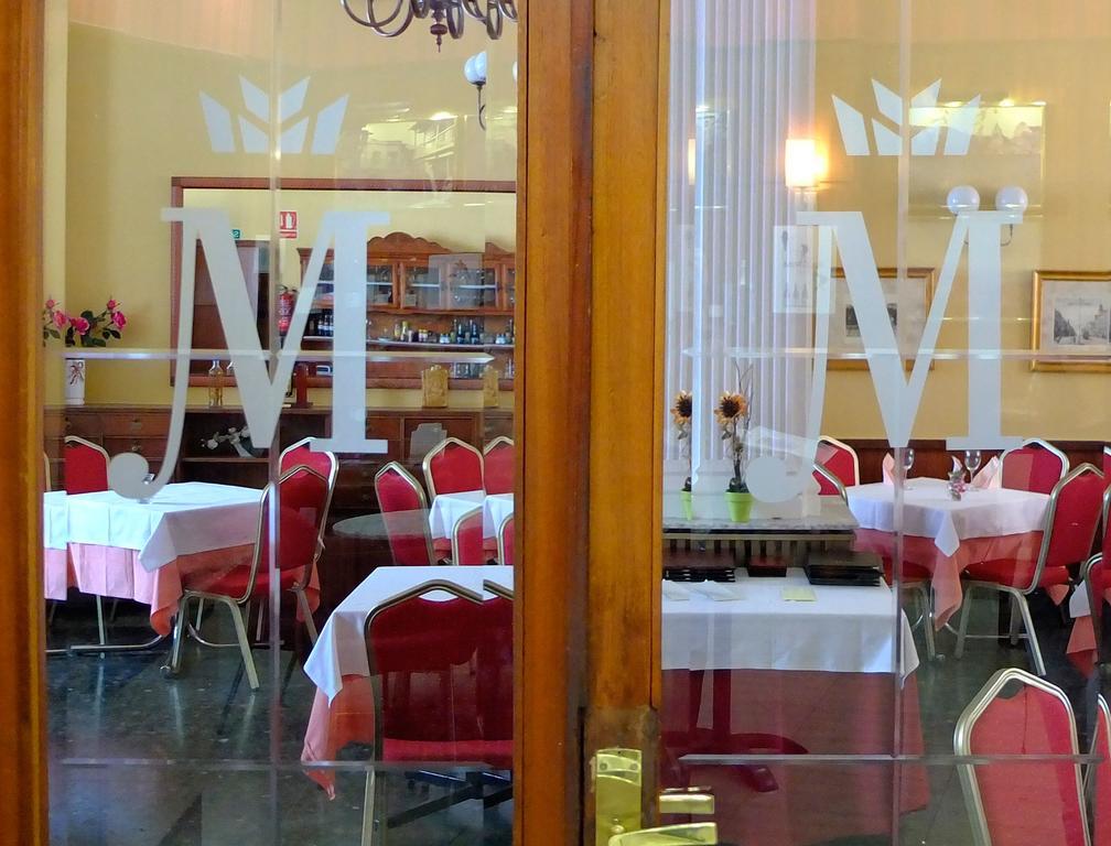 Hotel Madrid Bierzo ポンフェラダ エクステリア 写真