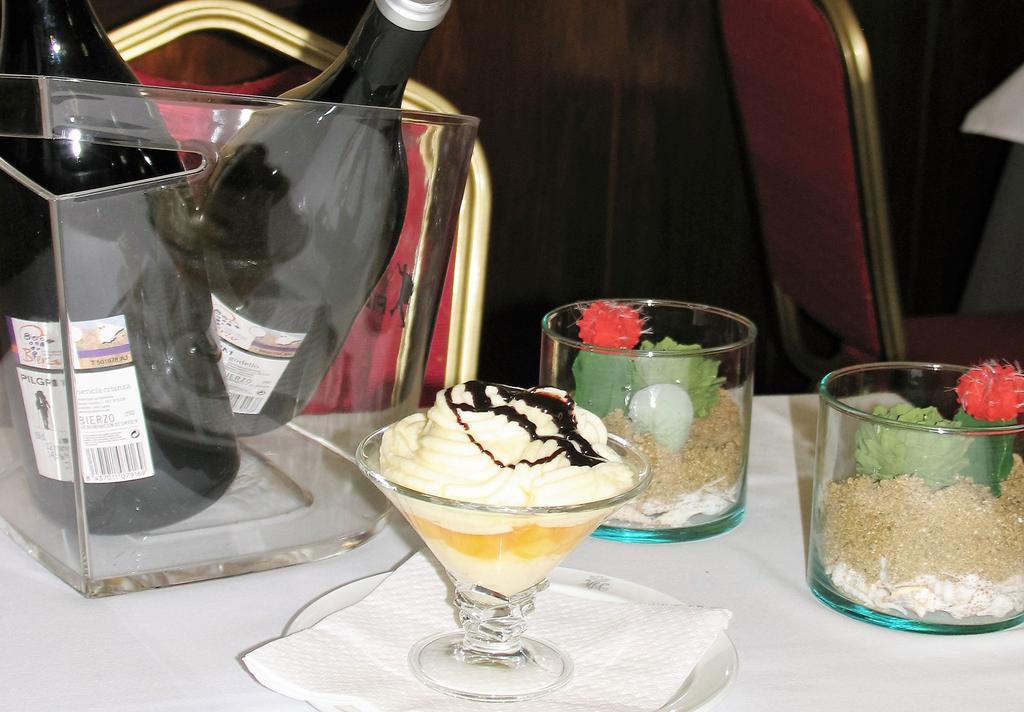 Hotel Madrid Bierzo ポンフェラダ エクステリア 写真