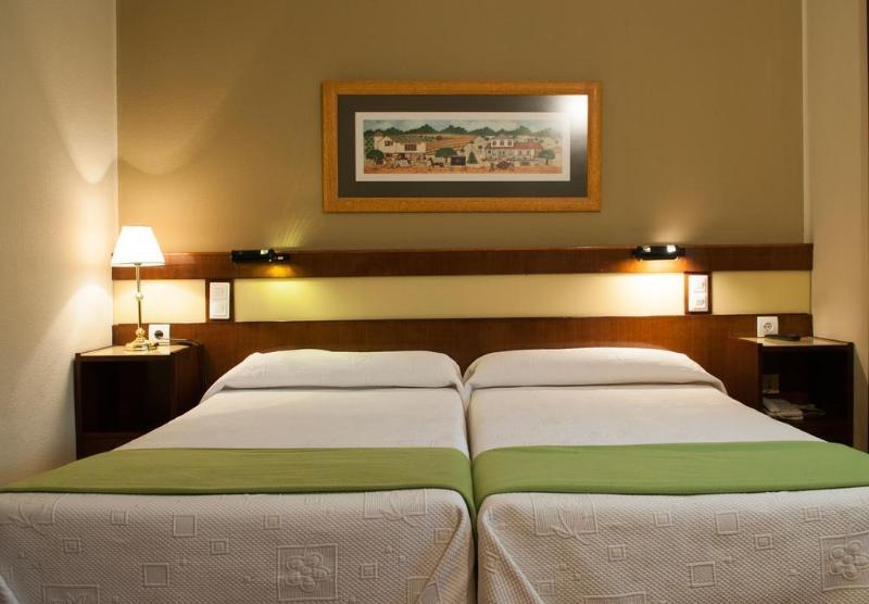 Hotel Madrid Bierzo ポンフェラダ エクステリア 写真