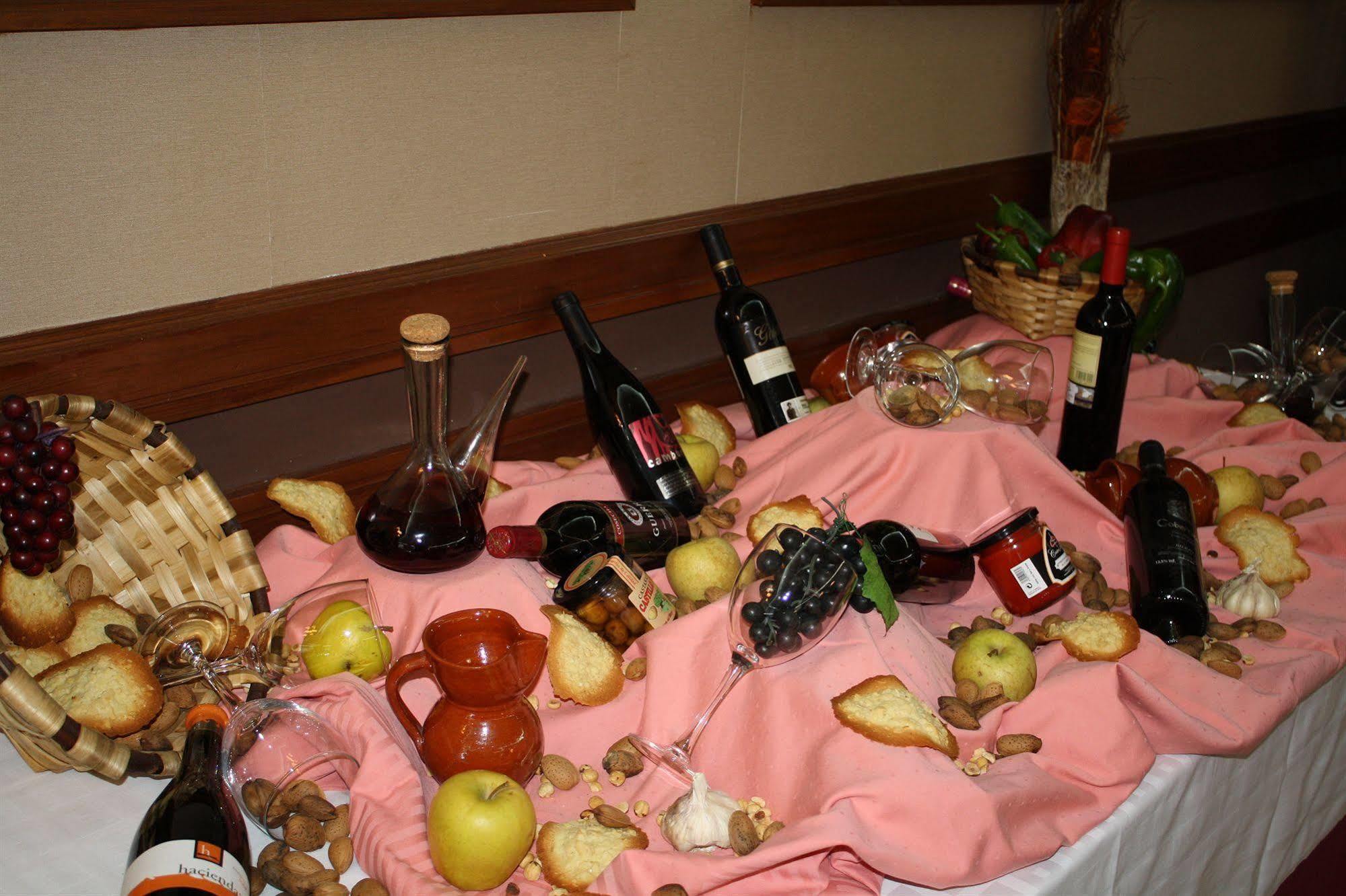 Hotel Madrid Bierzo ポンフェラダ エクステリア 写真